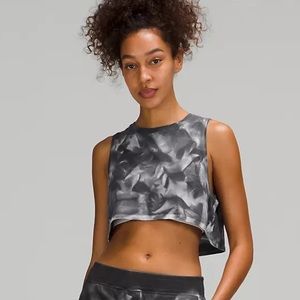 Lululemon LA Super-Crop Muscle Tank Top in Deep Coal Wave Wash Size 2